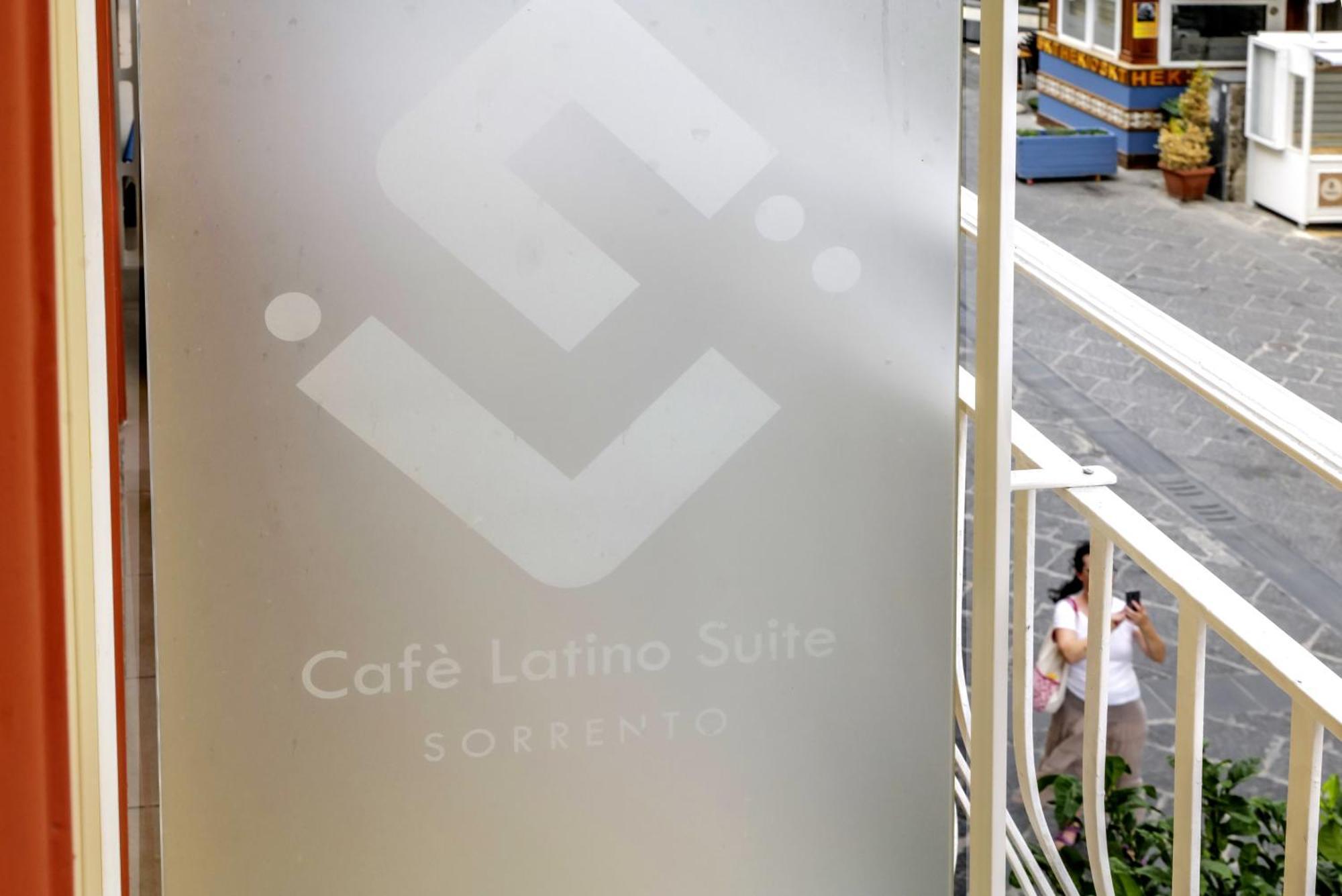 Cafe Latino Suites ซอร์เรนโต ภายนอก รูปภาพ